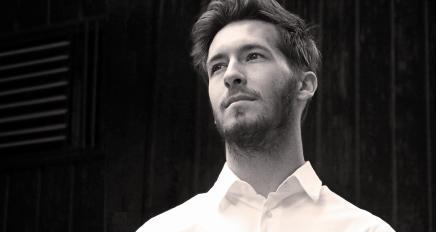 La ganadora de Eurovisión Conchita Wust se fija en un joven diseñador de Marchamalo