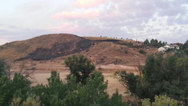 Un fuego en Illana obliga a desalojar cuatro casas