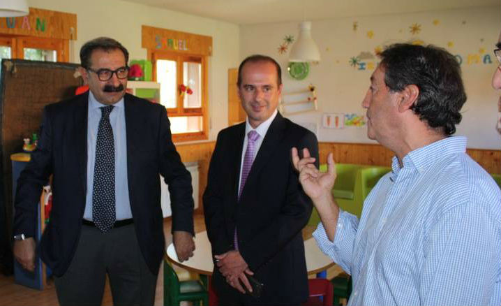 El consejero de Sanidad destaca en Guadalajara la labor que Proyecto Hombre realiza en el campo socio terapéutico