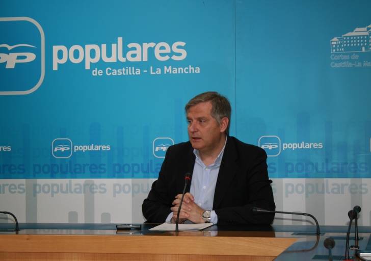 Cañizares critica que Page proponga más diputados, más sueldos y aumente el número de cargos en su Gobierno