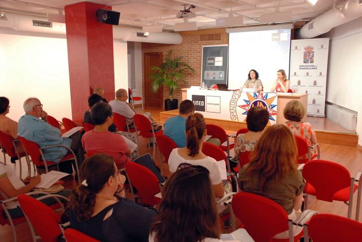 La UNED reflexiona en sus cursos de la figura de Santa Teresa