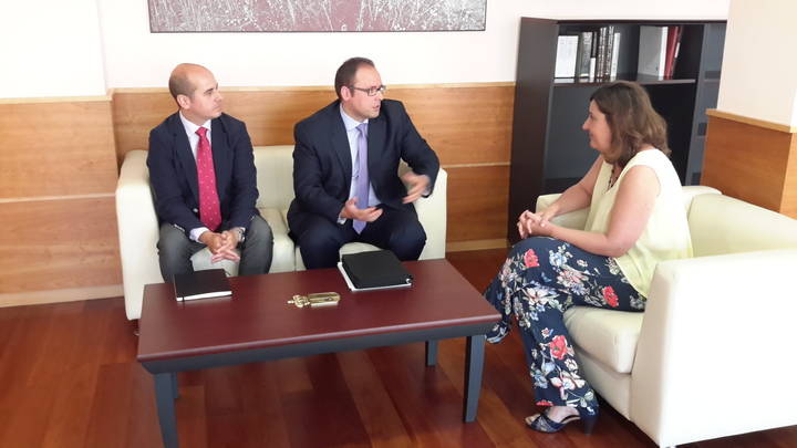 Reunión entre la consejera de Economía y Mercadona