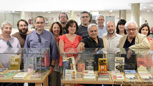 La UNED concluye el curso en homenaje a Manu Leguineche y su legado