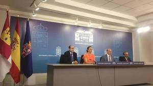 Latre resalta el trabajo para acercar la administración a los ciudadanos y las inversiones para generar desarrollo rural