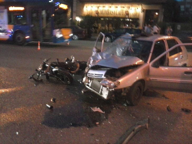 Herido grave un motorista que circulaba a 120 km/h por la calle Toledo