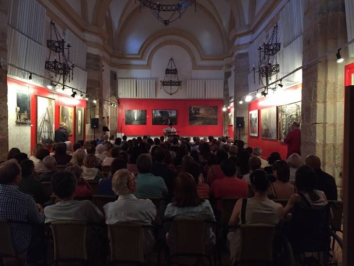 Javier Villaverde llenó San Roque con un recital que interpretó con una 'Romanillos'