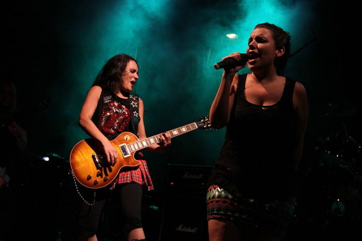 Rock and Roll y baloncesto en la noche trillana