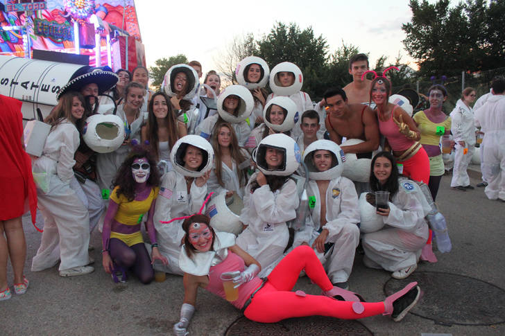 Explosión de alegría para abrir las Fiestas 2015 en Cabanillas del Campo