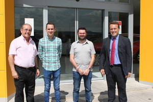 Salinas visita "Autocarpe", en el décimo aniversario de su instalación en Cabanillas