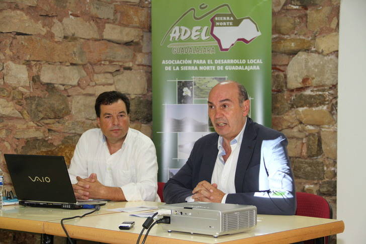 Más internet, iniciativas generadoras de empleo y reordenación del territorio, claves para la Sierra Norte