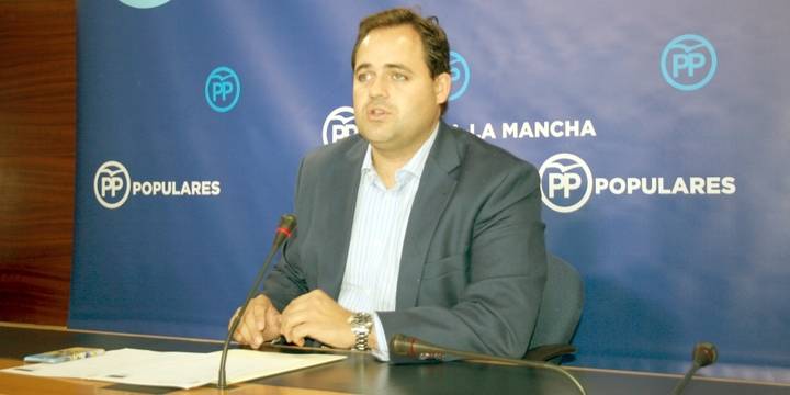 Núñez: Page demuestra poca valentía dando órdenes a un medio afín para atacar a la secretaria de Villar de Cañas, después de que le dejara sin argumentos