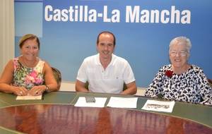 El delegado de la Junta destaca la aportación de Cruz Roja en materia de apoyo sanitario y atención psicosocial