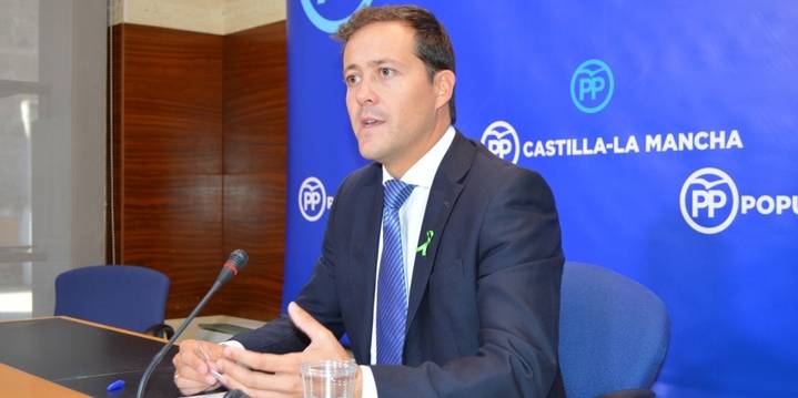 Velázquez: Page debe rectificar y anunciar que el Convenio Sanitario con Madrid va a continuar