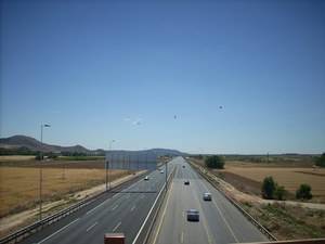 Muere una mujer atropellada por un vehículo en la A-2 a la altura de Azuqueca de Henares