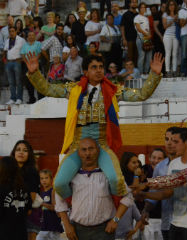 Juan de Castilla golpea primero