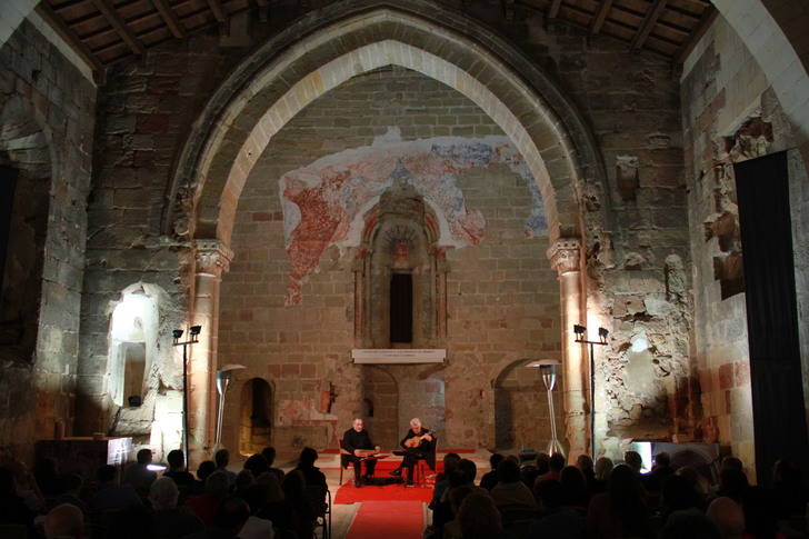 La Asociación de Amigos de la Iglesia de Santiago presenta su informe arqueológico