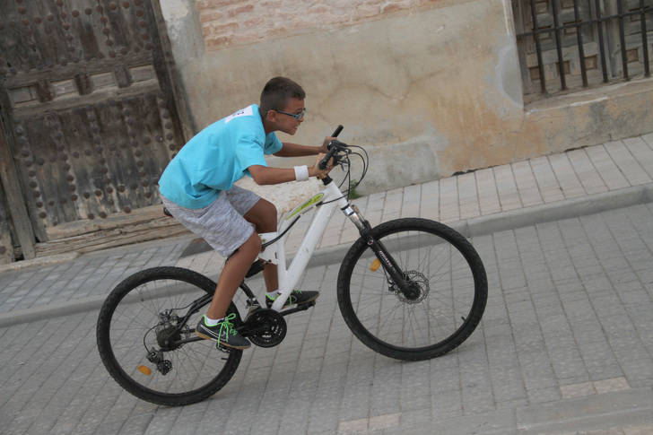 Más bicicleta, pádel y ciclo indoor en el segundo día de la Semana del Cristo de Quer