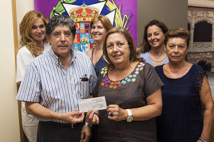 El Colegio de Enfermería dona el 0,7% de sus cuotas a AECC Guadalajara