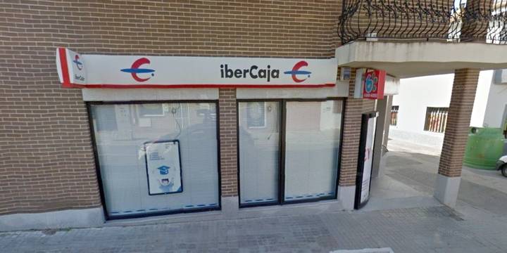 Atraco a mano armada en una sucursal de Ibercaja en Torrejón del Rey