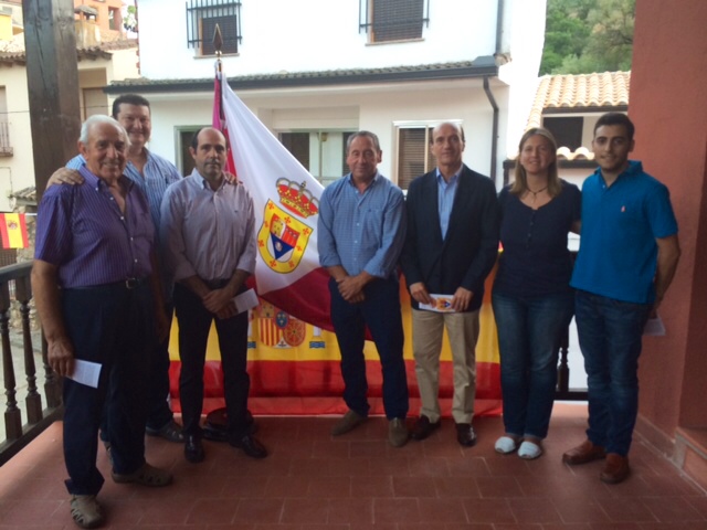 Valdeconcha presenta su nuevo escudo y su nueva bandera