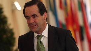 Cospedal espera que a la tercera vaya la vencida y PSOE y Podemos apoyen la supresión de los privilegios de los expresidentes