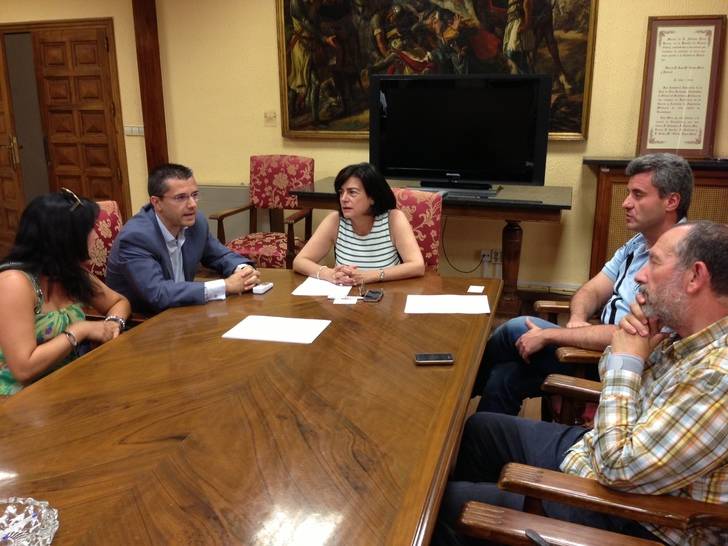 El Ayuntamiento de Guadalajara mantiene su primer contacto con los sindicatos y la patronal 
