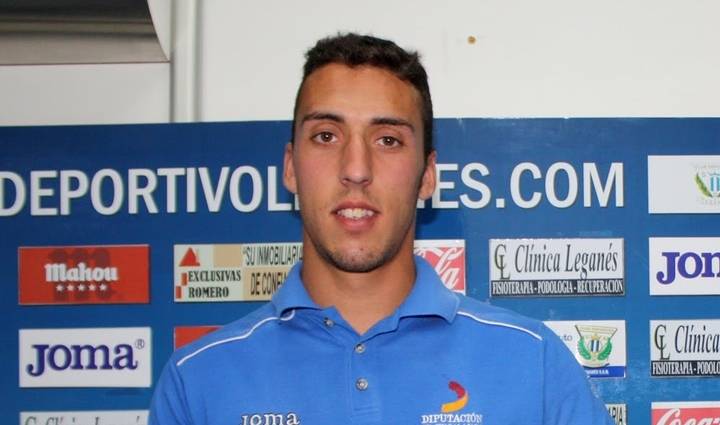 El central Domingo Mora, nuevo jugador del Azuqueca