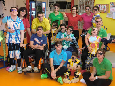 Cifuentes pretende batir el récord Guiness de personas con parche en el ojo