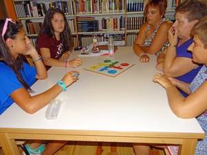 La biblioteca de Fuentenovilla sale a la calle para conmemorar su X Aniversario