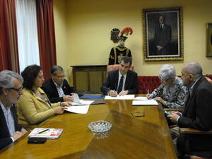 El Ayuntamiento de Guadalajara suscribe sendos convenios con Cruz Roja y Cáritas para la atención de mayores