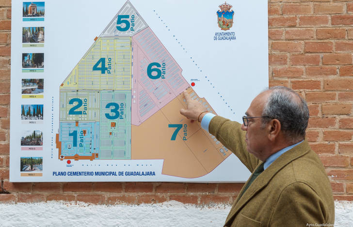 El cementerio municipal cuenta desde este jueves con una nueva cartografía que facilita la localización de los patios del recinto