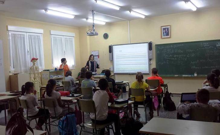 El Instituto de La Mujer de CLM y el Ayuntamiento de Cifuentes apuestan por incentivar la presencia de niñas y jóvenes en carreras tecnológicas