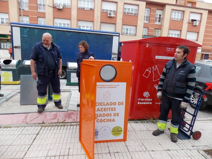 La MVH y AFAUS recogen 10 toneladas de aceite usado en los 16 contenedores ubicados en los pueblos mancomunados