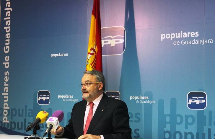 De las Heras: “El Gobierno de España, con Rajoy a la cabeza, está adoptando las medidas necesarias para preservar la unidad de España”