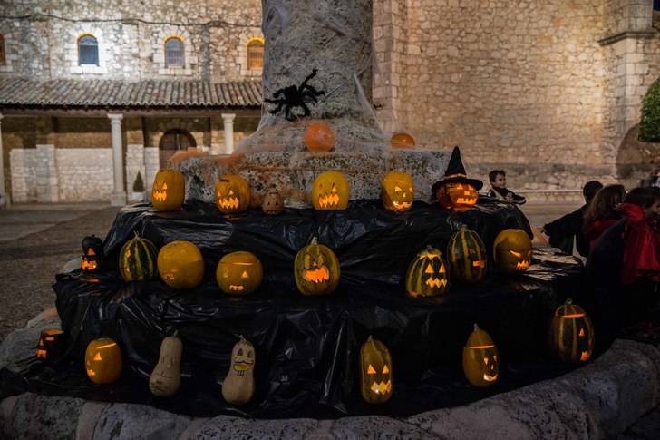 Fuentenovilla recuperó sus tradiciones del Día de Los Santos