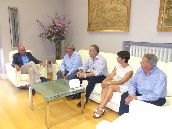 Latre continúa con la ronda de reuniones de trabajo con alcaldes y concejales de la provincia