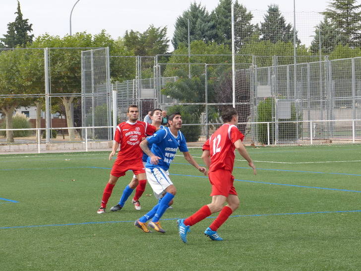 Importante victoria del C.D.Yunquera frente al Usanos C.F. en su segundo partido de la temporada (3-2)
