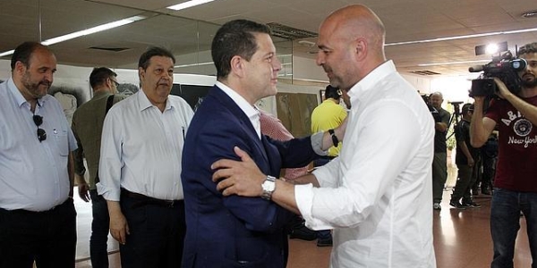 El PSOE le termina entregando el tercer senador de designación autonómica a Podemos