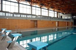 A partir de este fin de semana, la piscina municipal “Huerta de Lara” abrirá los domingos por la tarde 