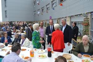 El centro de mayores Nuevo Horizonte celebra su sexto aniversario