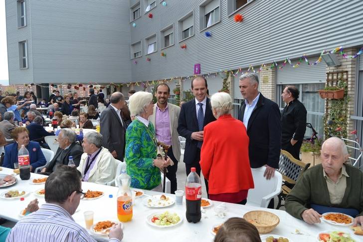 El centro de mayores Nuevo Horizonte celebra su sexto aniversario