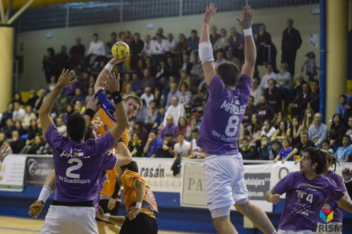 El BM Guadalajara se lleva deberes a las vacaciones