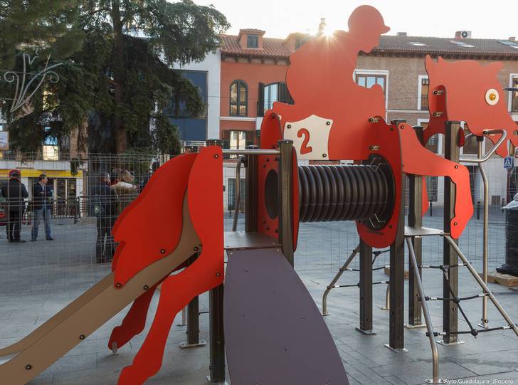 El Ayuntamiento de Guadalajara sigue mejorando y aumentando los juegos infantiles de la ciudad
