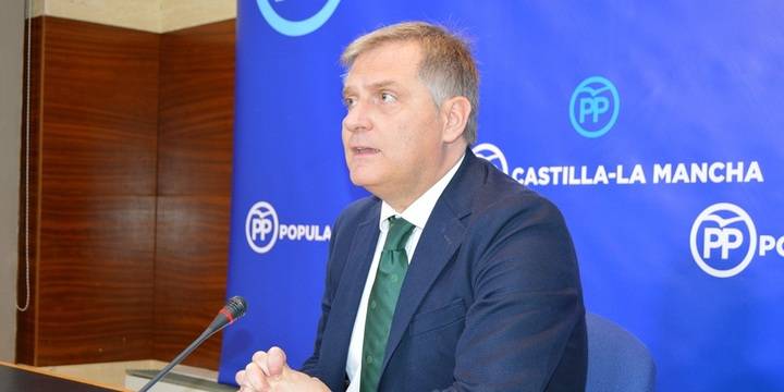 Cañizares denuncia el comportamiento miserable e indecente de Page, filtrando datos personales sanitarios para su utilización política