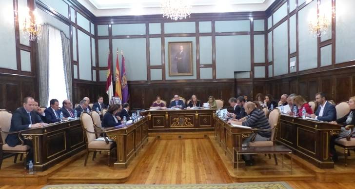 La Diputación muestra su repulsa más firme y solidaridad con las víctimas de violencia de género y sus familias 