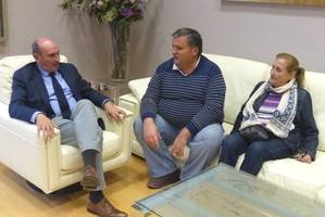 Latre continúa con su ronda de reuniones con alcaldes y concejales de la provincia