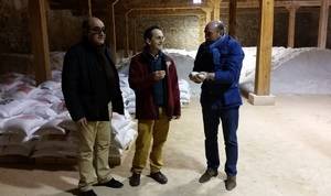 Latre destaca la implicación de la Diputación para el impulso de la actividad económica de las salinas