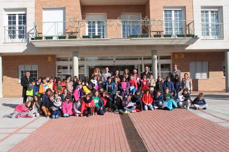 Los niños de Cabanillas se empapan de cómo funciona su Ayuntamiento