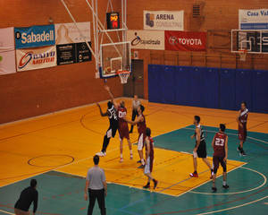 El Isover Basket Azuqueca da un puñetazo en la mesa para ponerse quinto