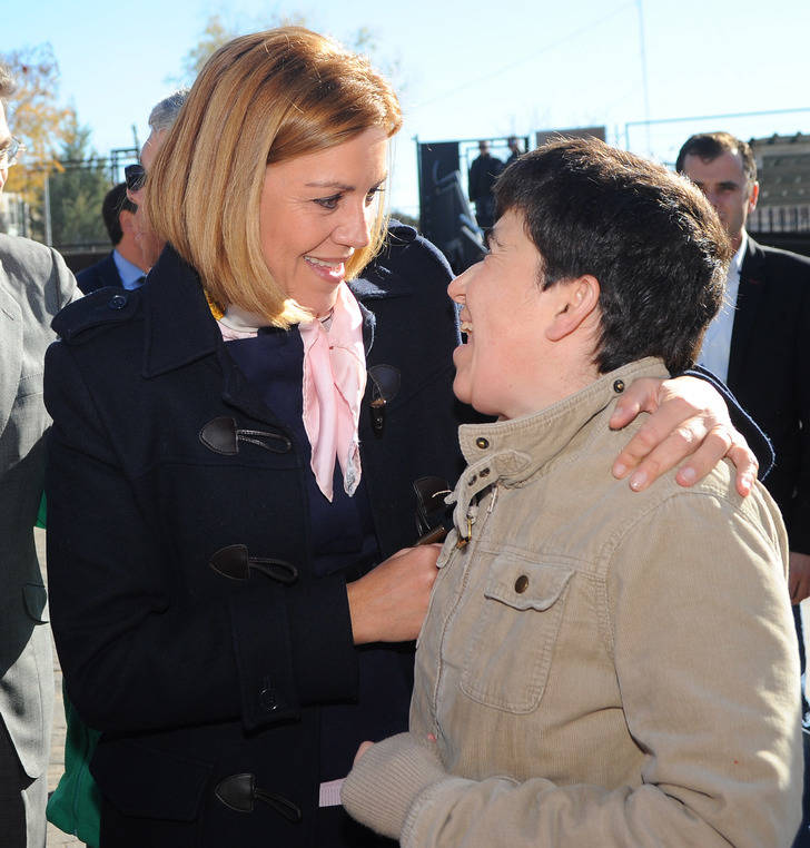 Cospedal agradece a quienes nos enseñan cada día con su gratitud, sencillez, generosidad y cariño que hay muchas maneras de ser capaz